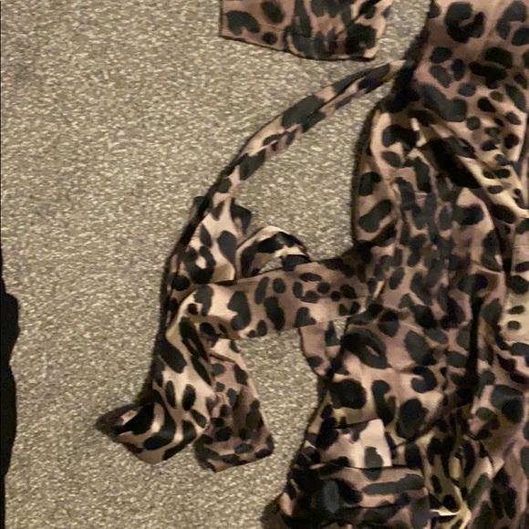 Men’s Robe - Picture 3 of 6